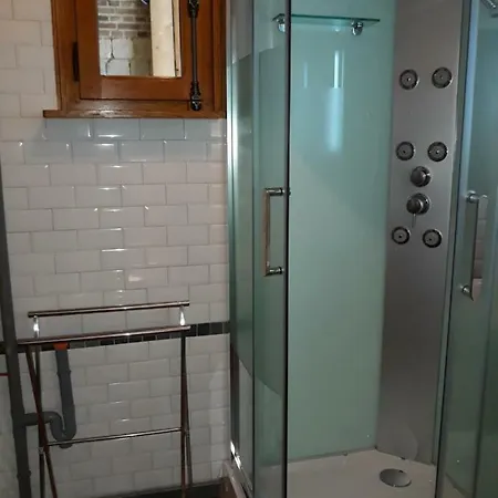 Au Colombier Des Arteaux *